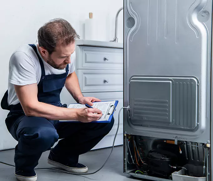 Why North Port, FL Homeowners Choose North Port Appliance Fix for Refrigerator Leak Repair?